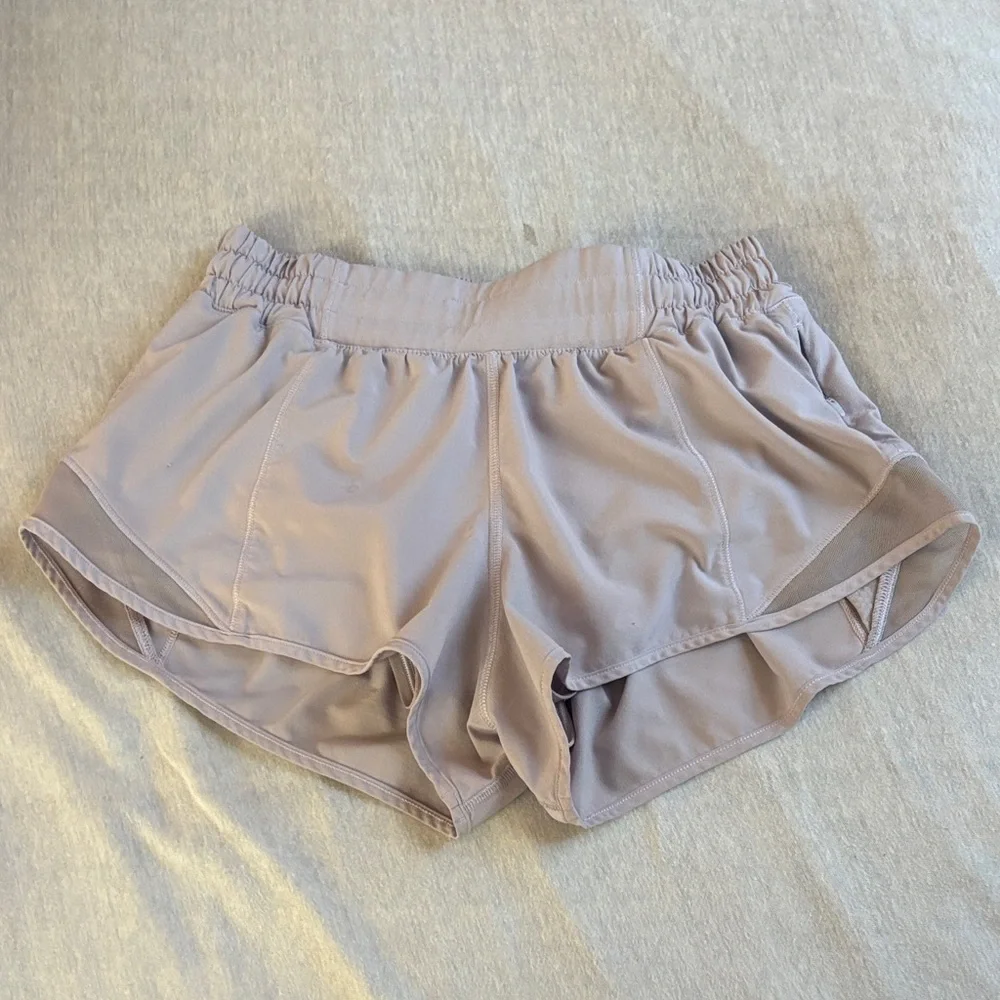 LULULEMON PERFECT CONDITION SIZE 4 PURPLE SHORTS - Picture 5 of 5